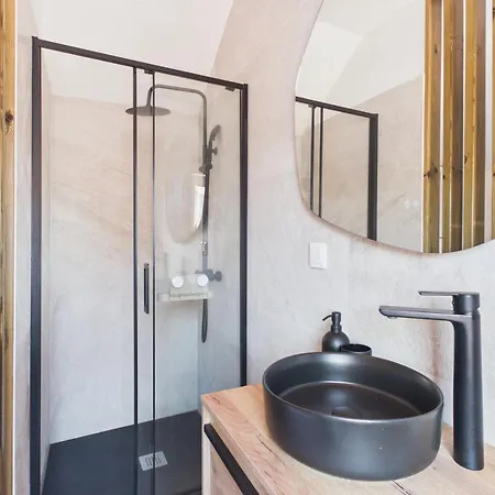 Апартаменты New 2br, 2 En-suites W/ A/c - Principe Real | By Airnest *